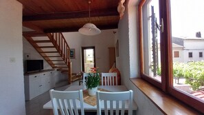Interior - Apartment with balcony, private entrance, close to the beach and the center. (Funtana)