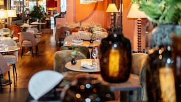 2 Restaurants; Frühstück, Mittagessen und Abendessen werden serviert