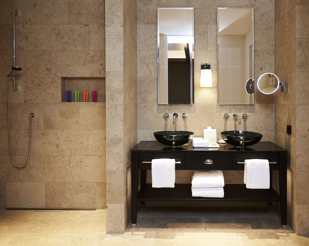 DO & CO Hotel München by null