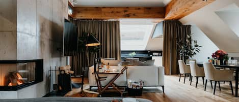 The Penthouse Loft - Suite including breakfast and complimentary minibar | 1 habitación y ropa de cama de alta calidad
