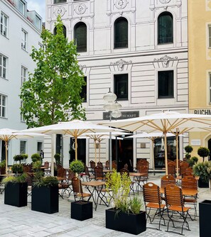 Sundeck - DO & CO Hotel München (Munich)