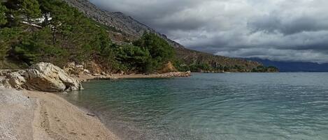 Apartment (Three Bedroom Apartment with Balcony) | Beach