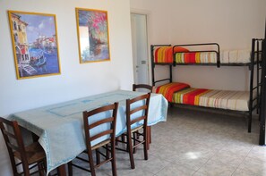 2 chambres, Wi-Fi, literie fournie, accessible en fauteuil roulant