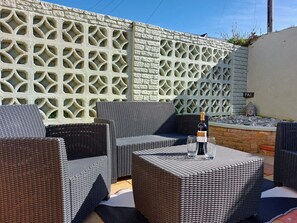 Terrace/patio - Craig View Fishermans Cottage nr Harbour and Beach (Barmouth)