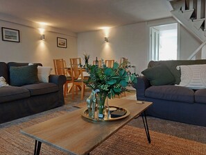 Fireplace - Craig View Fishermans Cottage nr Harbour and Beach (Barmouth)