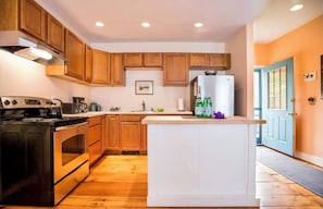 Fridge, microwave, oven, stovetop - Within walking distance of shops & restaurants in historic Sharon Springs (Sharon Springs)