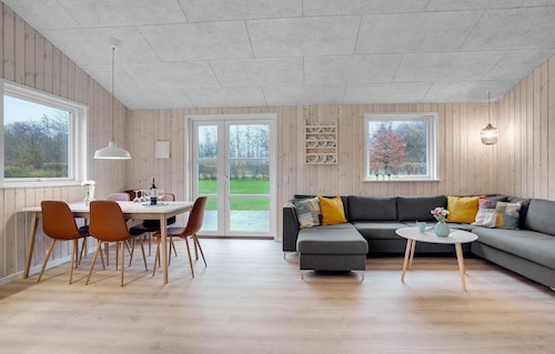 Amazing home in Farsø with WiFi