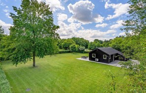 Exterior - Amazing home in Farsø with WiFi (Farsø)