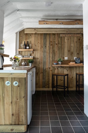Interior - Farmhouse & Cottage - sleeps 10 guests  in 5 bedrooms (Bryncrug)