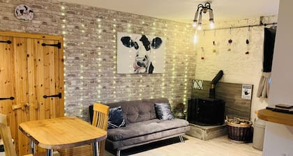 The Cuddly Cow Cosy Barn Studio Campview Farm Stay