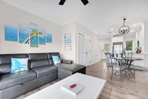 TV - Villa 5020 on Duck Key Boat Slip Available - 2BD 2.5BA (Duck Key)