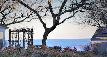 OCEAN VIEWS & A/C in cozy condo w/upscale finishes!- STEPS TO PRIVATE BEACH