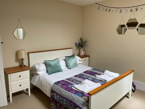 4 bedrooms, iron/ironing board, travel cot, free WiFi