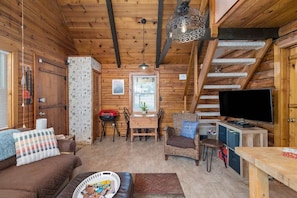 TV, books - Nature's Nook - Fire Pit & Near Fishing & Golf (Eagle Rock)