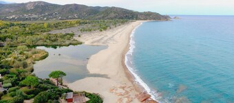 Single-storey accommodation, mountain view terrace, 400 m from the beach 