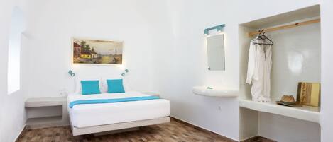 Traditional House, 1 Bedroom, Hot Tub | In-room safe, individually decorated, individually furnished, desk