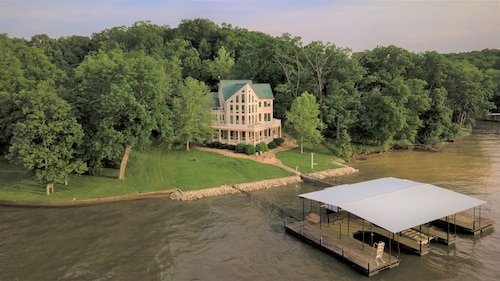 A Large Unique Panoramic Retreat at the Quiet 55-mile mark of Lake of the Ozarks