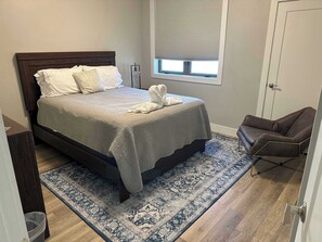 1 habitación, tabla de planchar con plancha, wifi y ropa de cama 