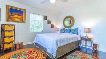1 bedroom, desk, iron/ironing board, WiFi