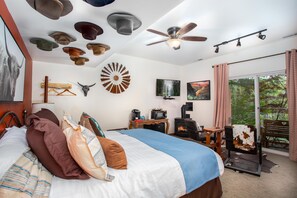 Apartment, 1 King Bed, Jetted Tub, River View