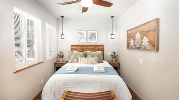 公寓, 多張床, 陽台, 山景 | 2 間臥室、免費無線上網