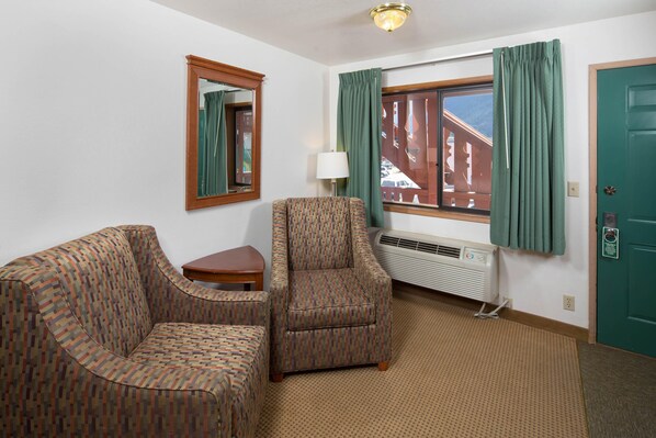 Apartment, 1 King Bed, Fireplace, Mountain View | Living room | TV, fireplace