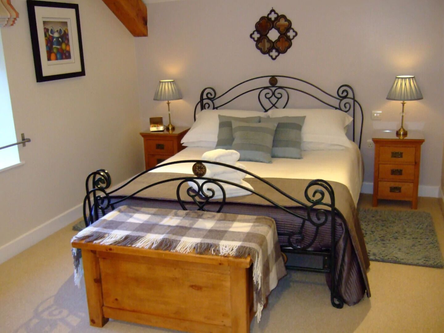 3 chambres, fer et planche à repasser, accès au Wi-Fi (inclus)