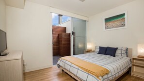 3 slaapkamers, een strijkplank/strijkijzer, reisbedje, gratis wifi