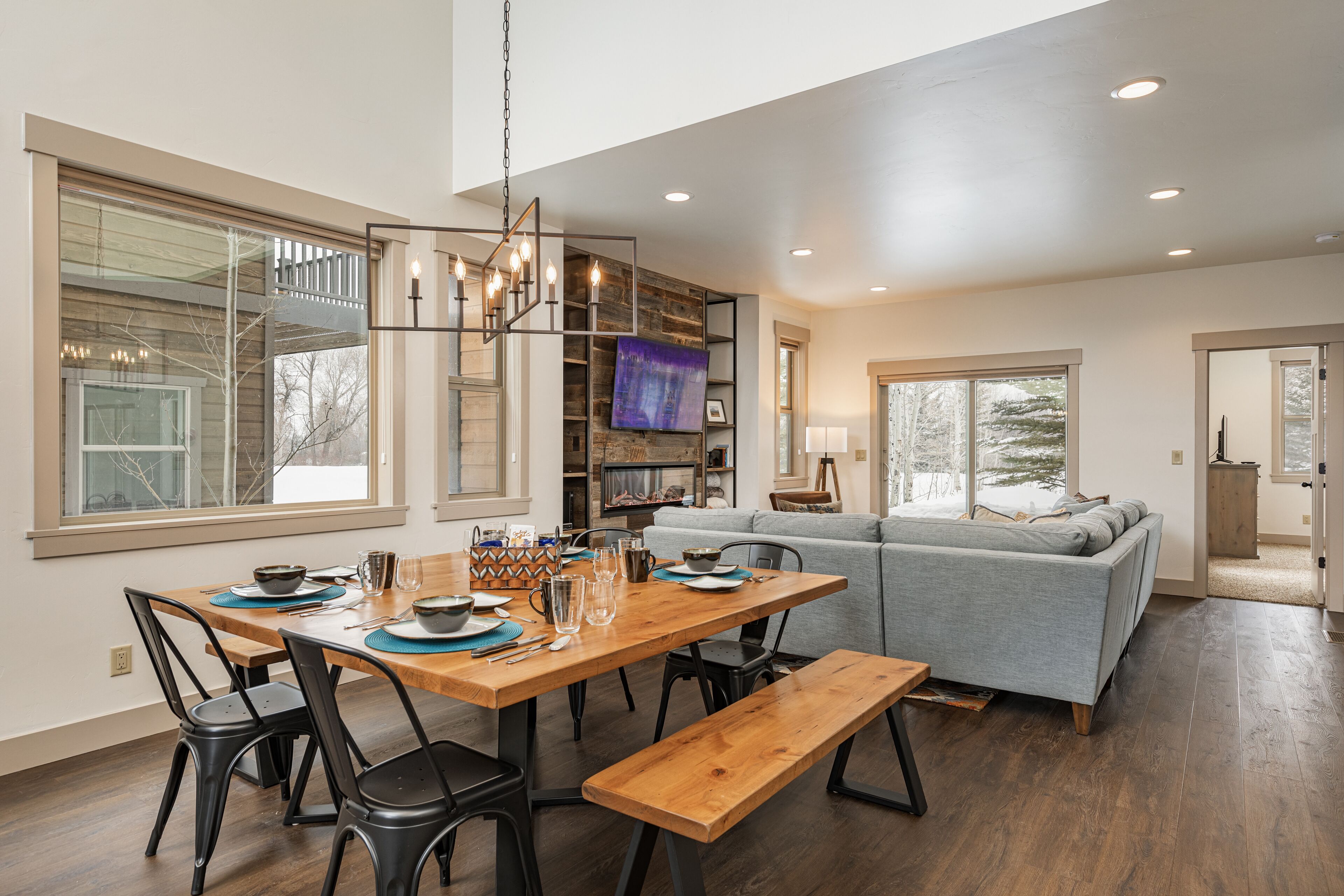 Mountain Luxury Townhome- Great Location!!!! 