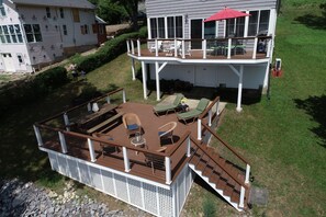 Outdoor dining - Perfect Lakeside Getaway (Marietta)