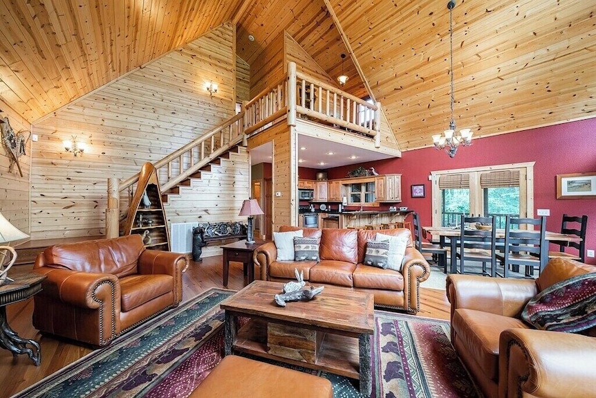 River Gem On The River With A Private Location - Hiawassee, GA