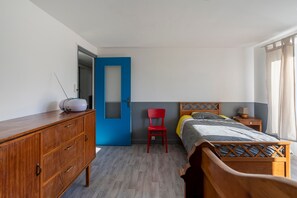2 bedrooms, iron/ironing board, free WiFi, bed sheets - Kervarch - Ancienne maison de ferme à 6 km de la mer (Trégunc)