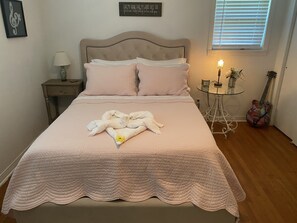 3 slaapkamers, een bureau, een strijkplank/strijkijzer, gratis wifi