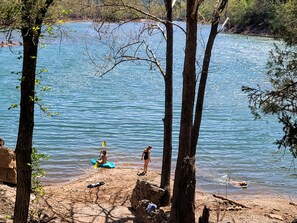 Beach - The Retreat at Shiloh, Private Lakefront Property (Cape Fair)