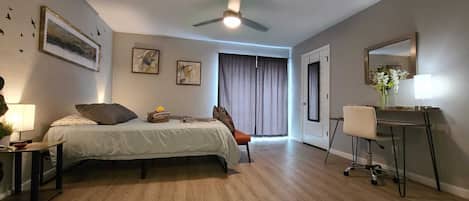 1 chambre, fer et planche Ă repasser, Wi-Fi gratuit, draps fournis
