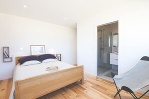 4 slaapkamers, een bureau, reisbedje, gratis wifi