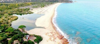 Lodging with large terrace, view of the Bavella chain, 400 m from the beach