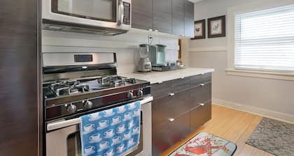 Cozy 3BR -2BA English Cottage  in Downtown San Jose, CA Silicon Valley