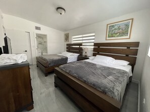 4 habitaciones, tabla de planchar con plancha, wifi y ropa de cama 