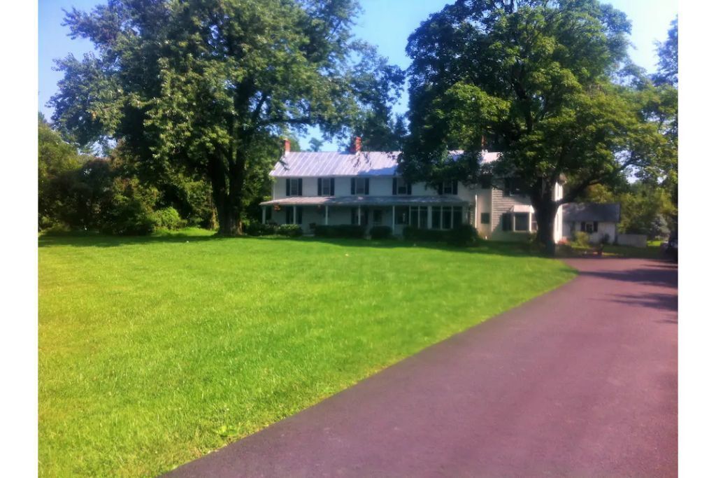 Charming Beautiful Country Home, Updated, Spacious