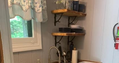 Huckleberry Cottage at Cozy Nook