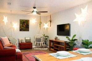 Smart TV - Quirky Casita (Austin)