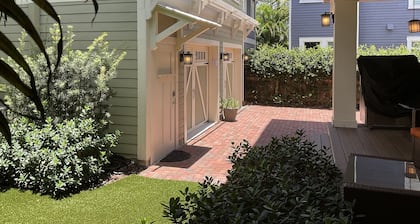 Spacious Charming Hyde Park Cottage - Walk Everywhere!