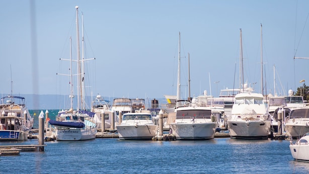 A marina with multiple boats docked. - Fishermans Cottage - Queenscliff (QUEENSCLIFF)