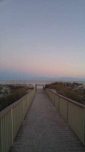 Unclassified image, 3 of 28, button