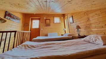 Family Cabin | Individually decorated, individually furnished, laptop workspace