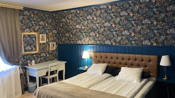 Decoración personalizada, muebles diferentes y escritorio