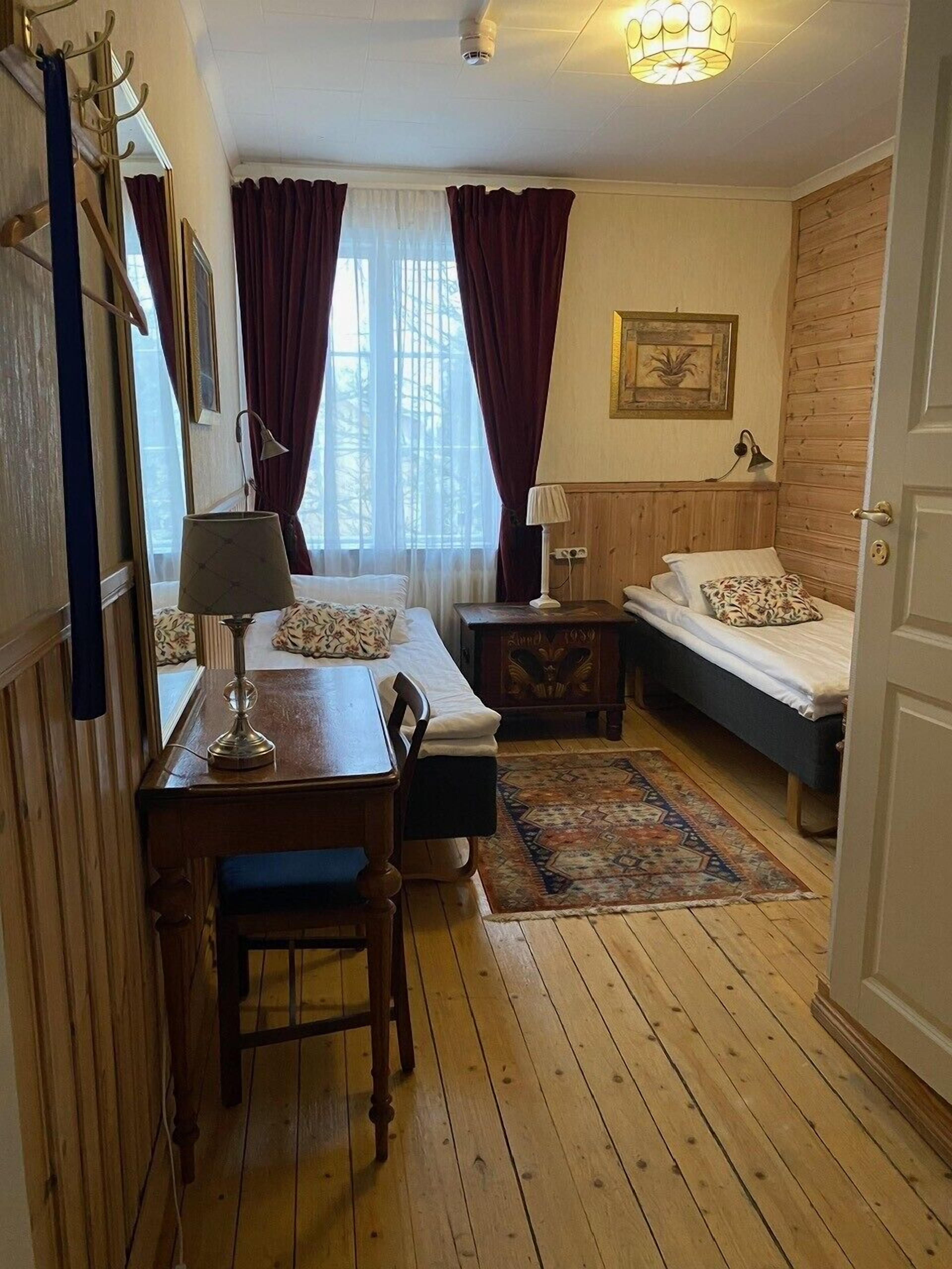 經濟雙床房 | 獨特設計、獨特裝修、書桌、手提電腦工作空間