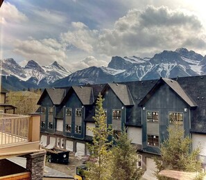 Exterior - 202 Canmore home with beautiful views (Canmore)