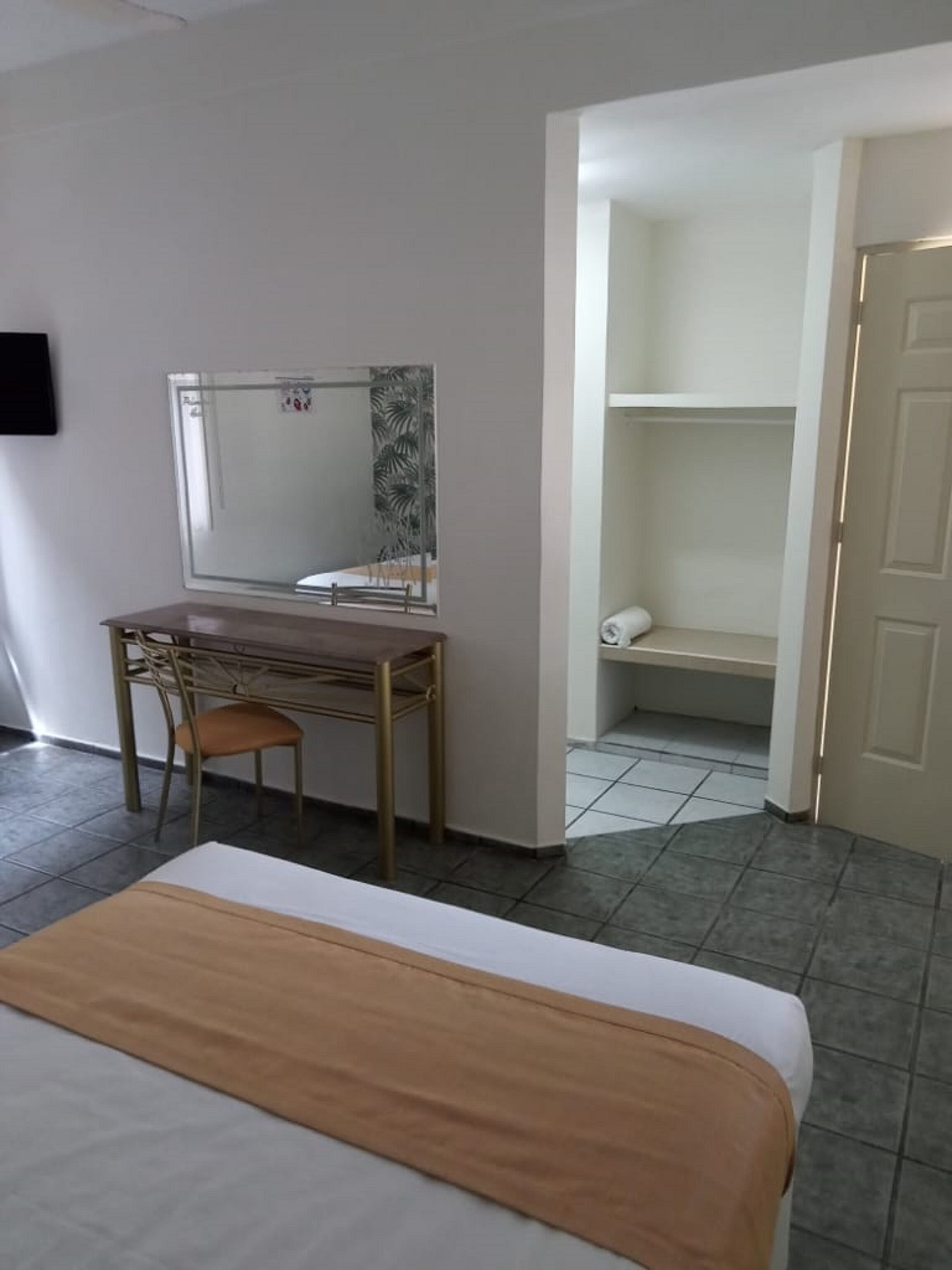 family quadruple room, 2 double beds | desk, iron/ironing board, free wifi, bed sheets